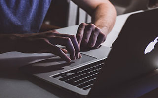 欢迎大会👏黄蜂4名新秀签约 三球&amp;格威&amp;小桥等老球员鼓掌欢迎